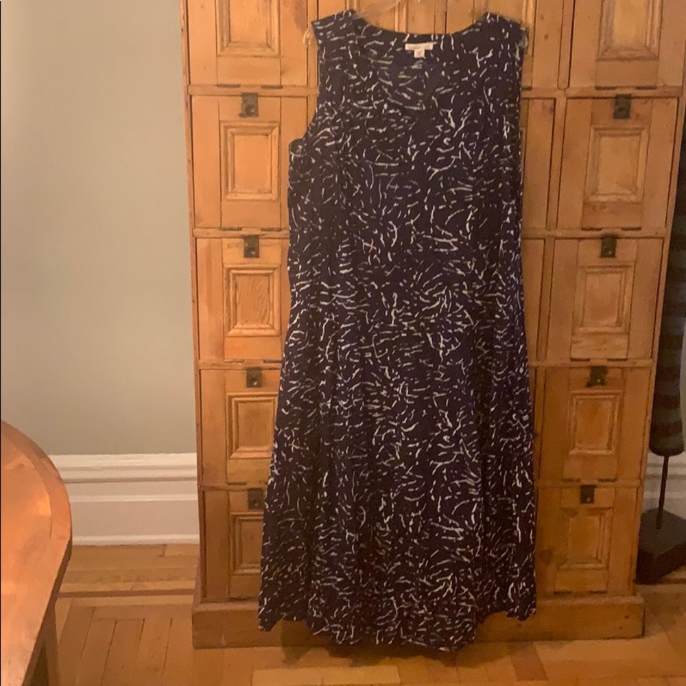 Sleeveless maxi dress